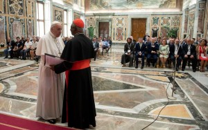 17-04-2020-Covid-19: Sinh nhật Đức Bênêđictô, Quà tặng bất ngờ từ ĐTC Phanxicô và Ủy ban ứng phó với Covid-19