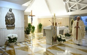 22-04-2020 ĐTC Phanxicô: Tiền, tính hư danh và nói xấu làm chia rẽ cộng đoàn