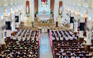 Giáo xứ Thị Nghè: 94 thiếu nhi Rước Lễ Lần Đầu ngày 12-6-2022