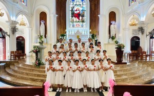 THÁNH LỄ LÃNH NHẬN BÍ TÍCH THÁNH THỂ LẦN ĐẦU 12/06/2022