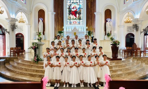 THÁNH LỄ LÃNH NHẬN BÍ TÍCH THÁNH THỂ LẦN ĐẦU 12/06/2022